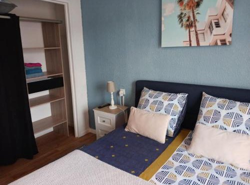 APPARTEMENT confortable,1chambre,Parking,balcon,Prés centre ville,10 mn plage