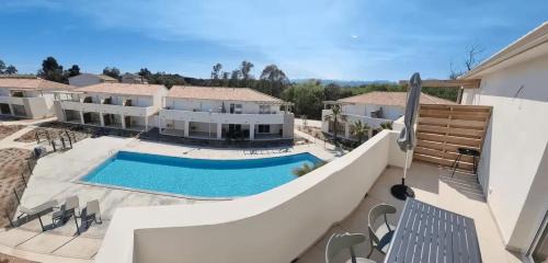 Appartement convivial à Linguizzetta avec piscine