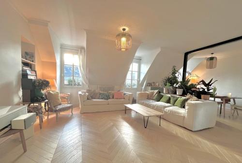 Appartement cosy à Paris 130 m² avec projecteur !