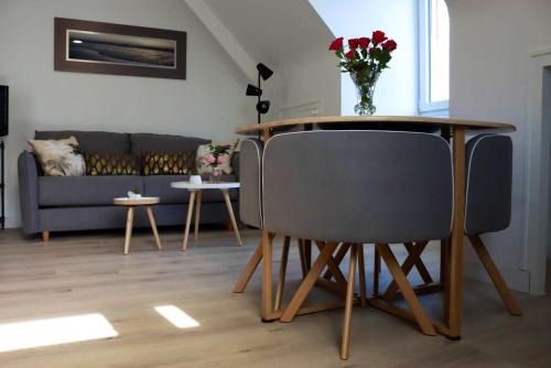 Appartement cosy à Saint-Lormel, 40 m², terrasse incluse