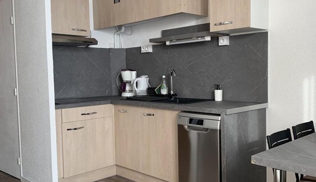 Appartement cosy 4 pers. avec balcon sud, proche commerces et remontées, L'Alpe d'Huez - FR-1-405-61