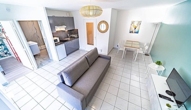 Appartement cosy avec balcony and garage-Charpennes