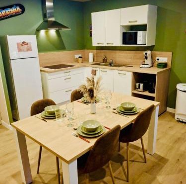 Appartement cosy ambiance Venice Beach dans résidence avec piscine 4 pers 2 chambres