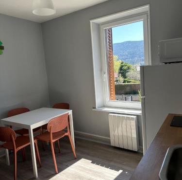 Appartement cosy avec vue sur les montagnes