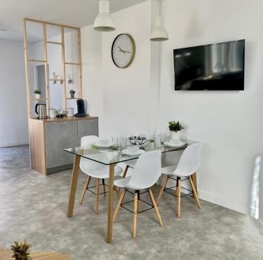 Appartement cosy et calme avec parking et terrasse privés