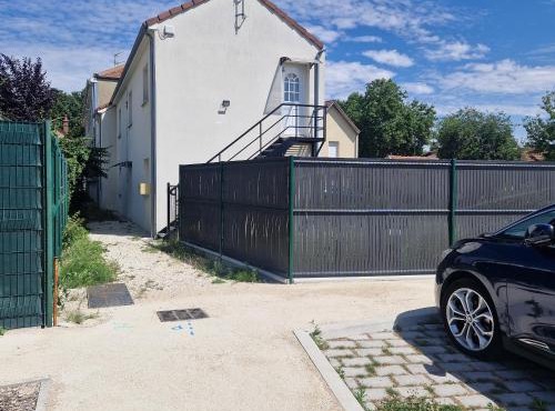 Appartement cosy spacieux parking gratuit en face