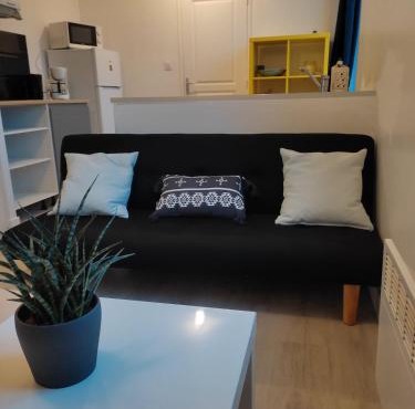 Appartement Cozy avec Parking privé, Wifi & Linge, Check-in autonome