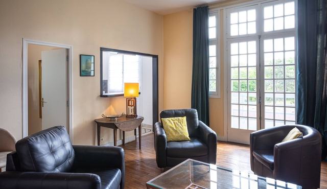 Appartement Dans une Villa Art-déco de 1928