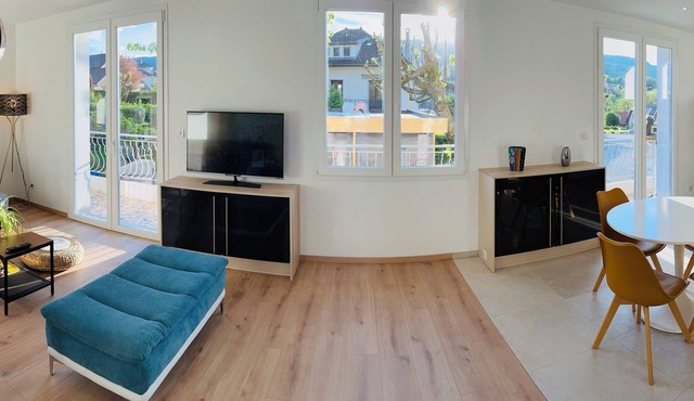 Appartement Dans Maison Entre Lacs et Montagne