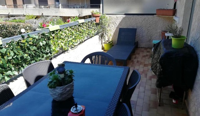 Appartement de 2 chambres avec terrasse amenagee et wifi a Saint Raphael a 3 km de la plage
