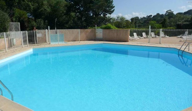 Appartement de 2 chambres a Sainte Maxime a 500 m de la plage avec vue sur la mer piscine partagee et terrasse amenagee