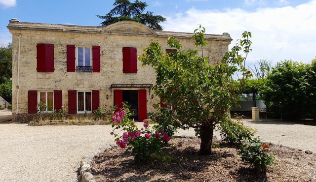 Appartement de 2 chambres avec jardin clos a Cambes