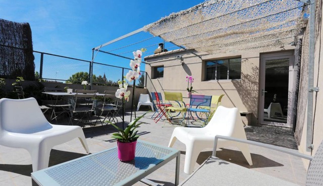 Appartement de 3 chambres avec terrasse amenagee et wifi a Avignon
