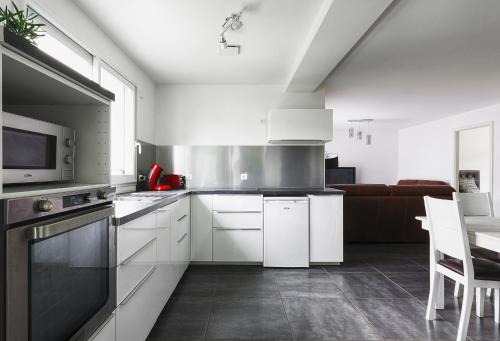 Appartement de 70 m2 dans maison comptenporaine