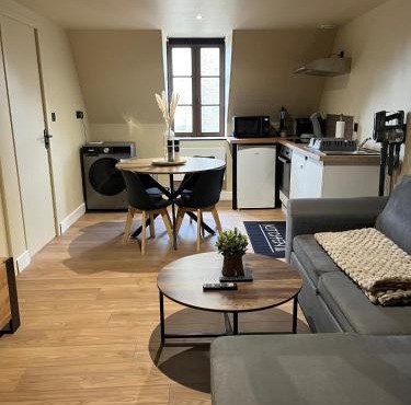 Appartement de Charmes dans le Centre de Cherre