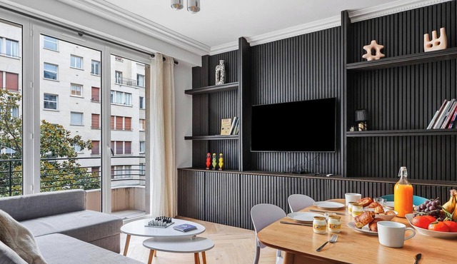 Appartement de prestige avec balcon - Paris 16e