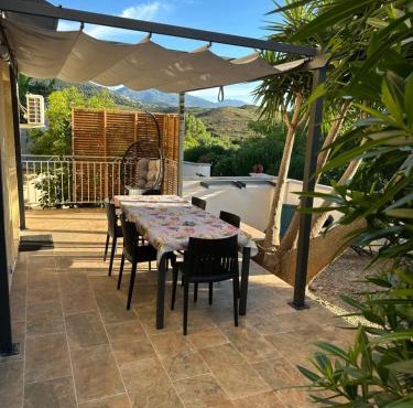 Appartement deux chambres spacieux avec jardin et entièrement privatif dans lotissement très calme