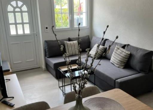 Appartement douillet, aménagé proche riviera.