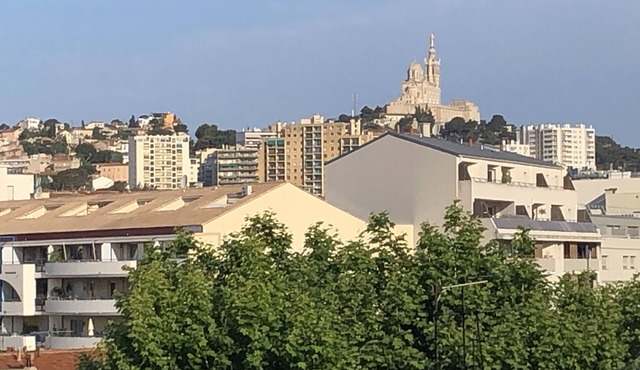 Appartement en Étage Élévé Avec Terrasses