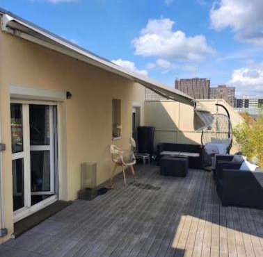 Appartement en attique Strasbourg ville proche gare Halles