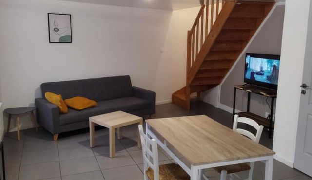 Appartement en duplex à Hébuterne, avec lave linge