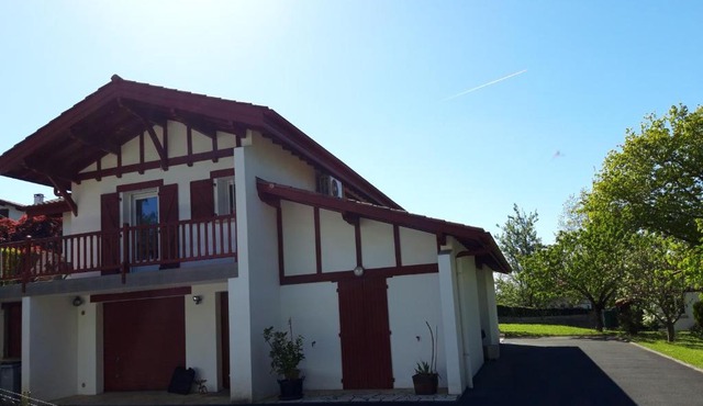 Appartement en rez de chaussee de maison