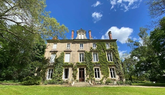 Appartement F2 Dans Propriété Privée Arborée