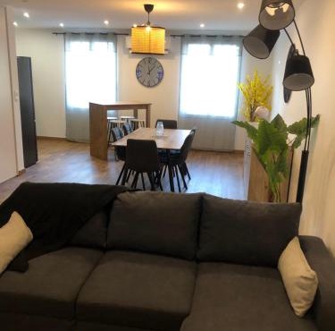 APPARTEMENT F3 BOX Vélo Moto Centre historique