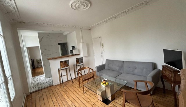 Appartement 2 Pièces Calme Comme à la Campagne et au Coeur de la Ville!