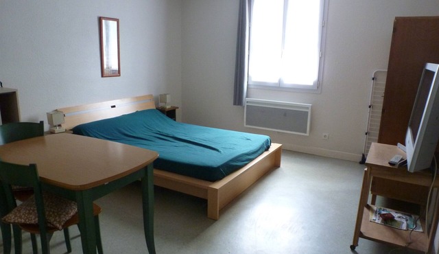 Appartement Plain-pied Proche Thermes Parking Privée