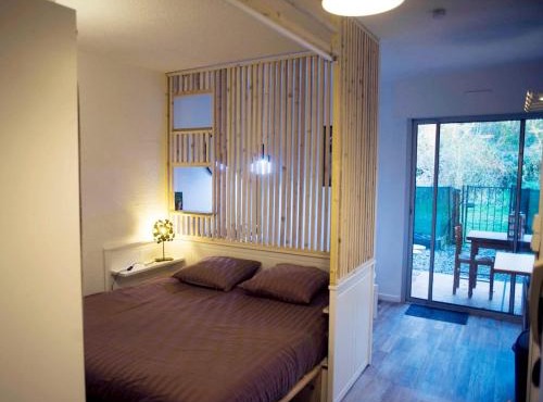 Appartement T1bis avec jardinet au calme