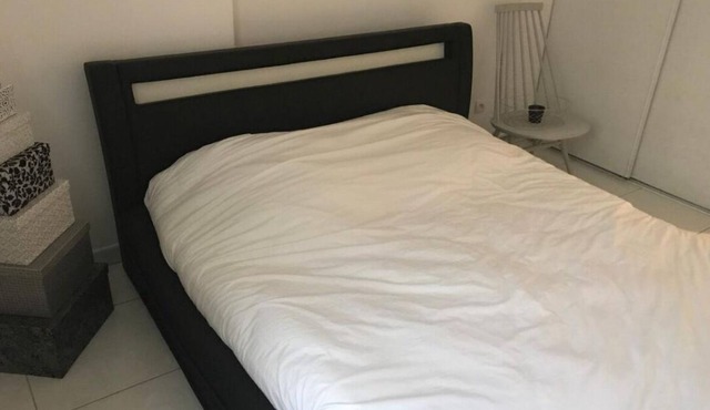 Appartement Avec Piscine et Garage à Tassin