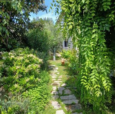 Appartement indépendant privatif avec jardin