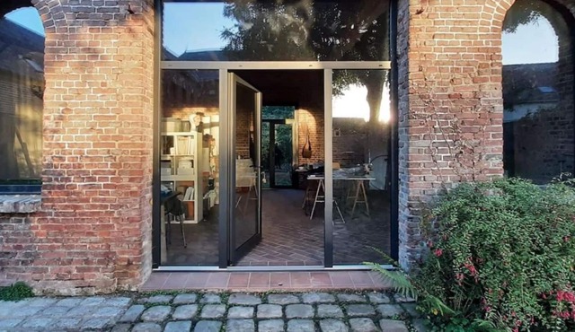 Appartement Indépendant Dans Maison-atelier