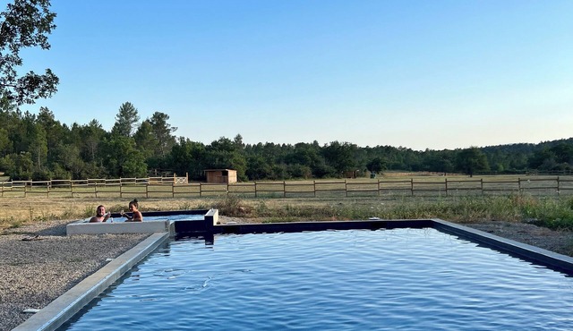 Appartement Indépendant Dans mas Provencal, Piscine/jacuzi