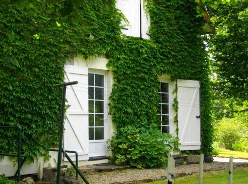 APPARTEMENT INDEPENDANT DANS MAISON PARTICULIERE