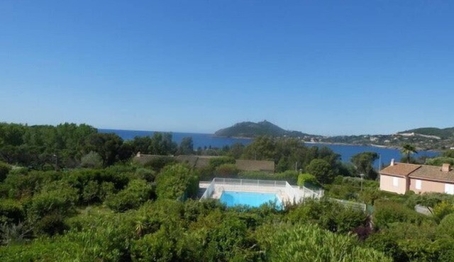 Appartement l'Olivier 2 pièces à Agay plage