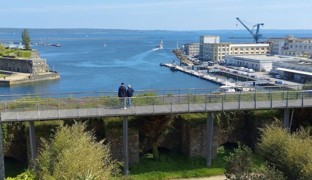 Appartement la Pérouse sea and castle view