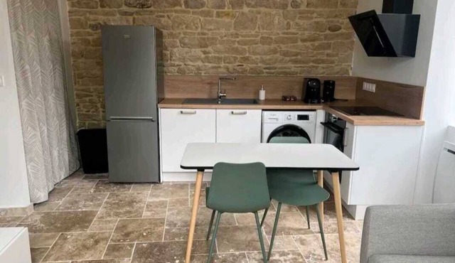 Appartement Lumineux en Rdc, Pour Séjour Touristique ou Professionnel