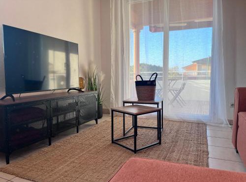 Appartement lumineux terrasse piscine