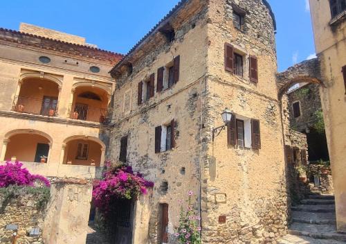 Appartement médiéval au cœur du village de Lama