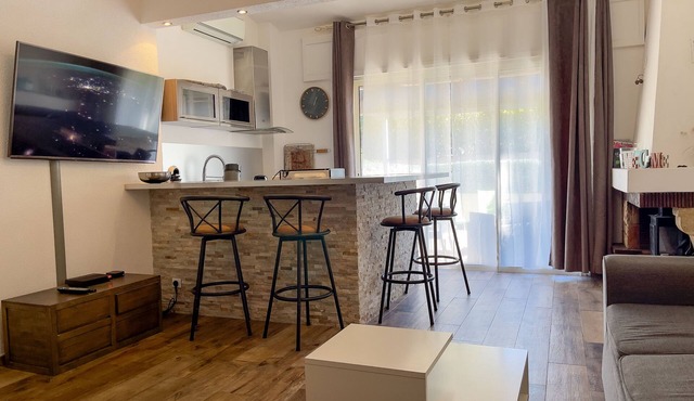 Appartement Maenat climatisée à 200 m de la plage