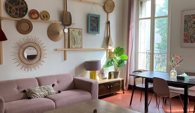 Appartement Marseillais Typique Cosy et Coloré au Pied du Métro