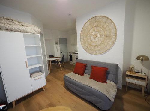 Appartement meublé 8 - 15 min Dampierre - 25 min Belleville - WIFI