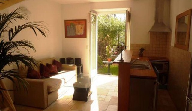 APPARTEMENT MEUBLE & EQUIPE A GARCHES/30 M2/1 250 €/MOIS