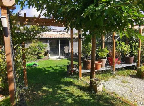 Appartement moderne à Latresne avec jacuzzi, 50 m²