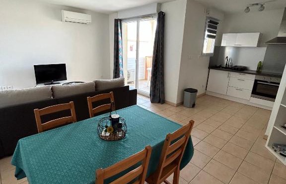 Appartement moderne en résidence avec piscine