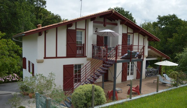 Appartement Neuf de 100m2 Indépendant Situé Entre Océan et Montagne