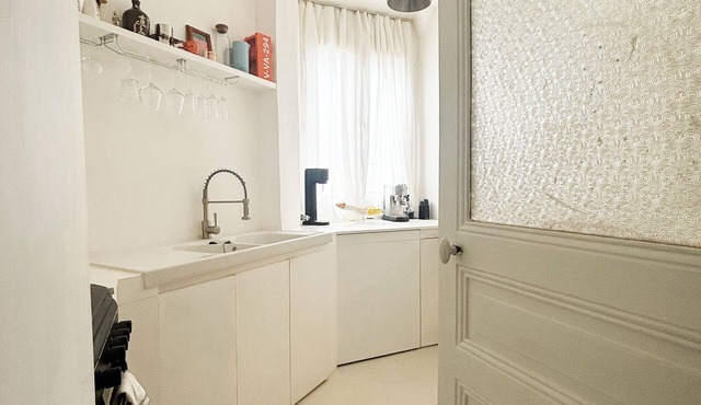 Appartement Parisien Situé à 10 Minute du Centre Historique de Paris