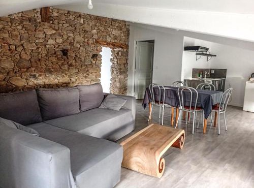 Appartement plein de charme avec terrasse ensoleillée